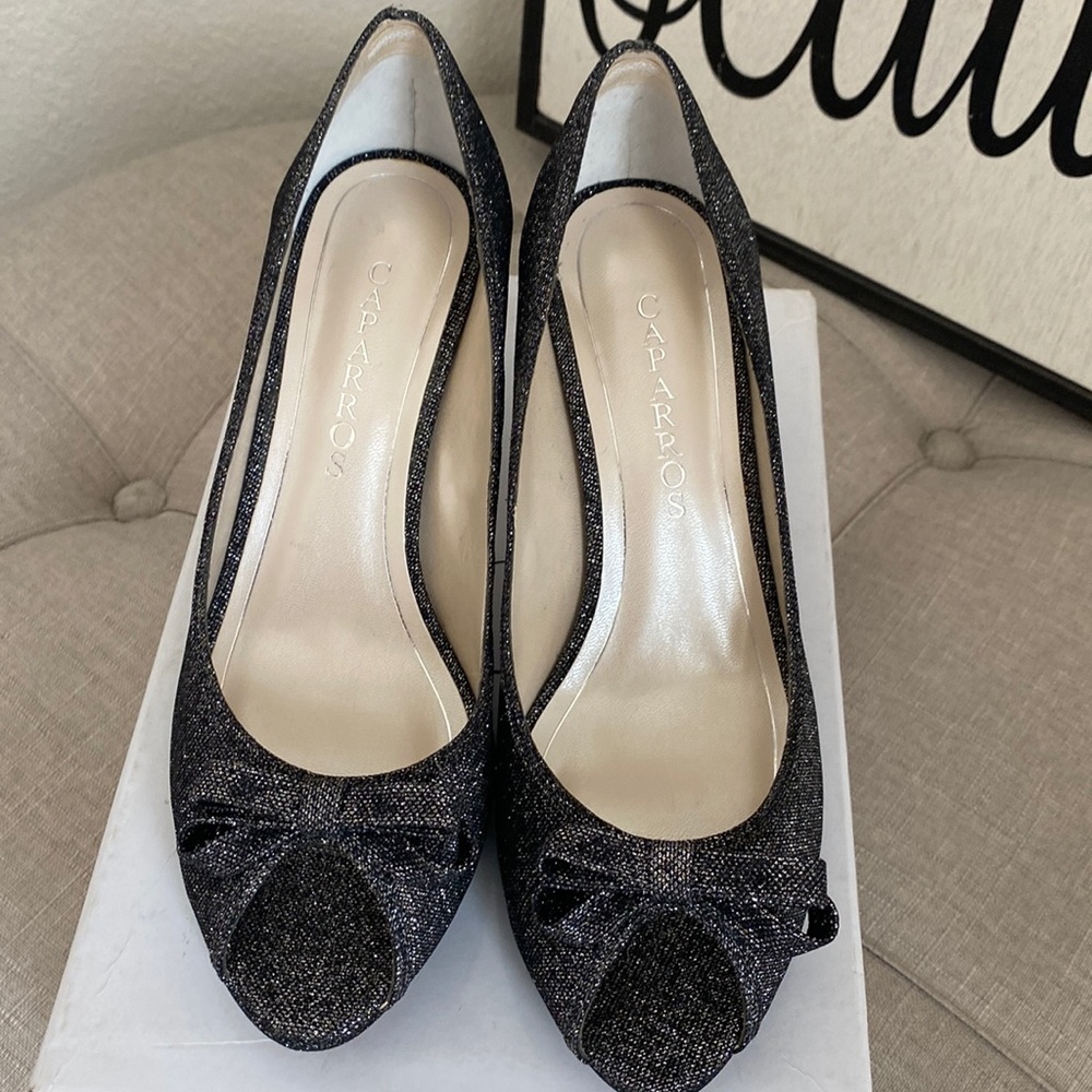 Caparros Newest take size 9 medium. More like a charcoal gray